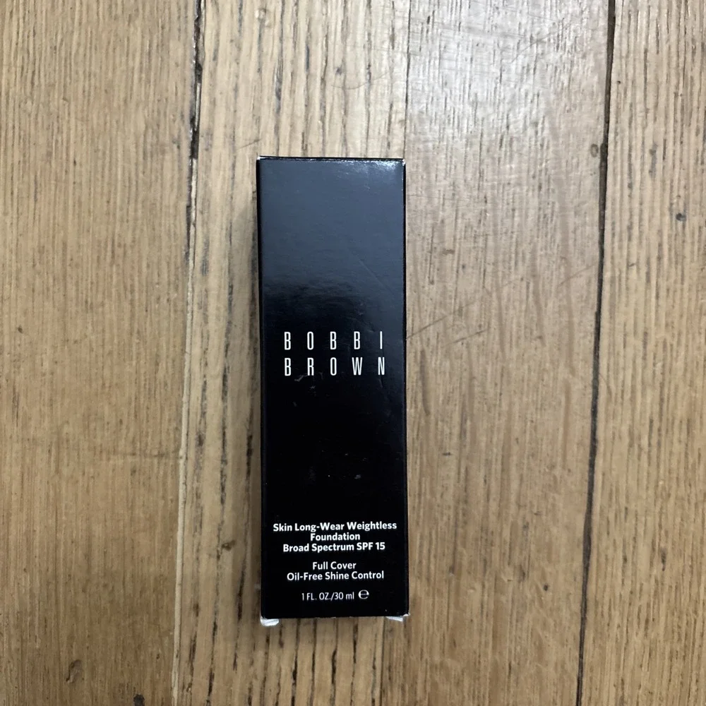 Bobbi Brown Weightless Skin Foundation SPF 15 (Select Color) 1 oz New in Box